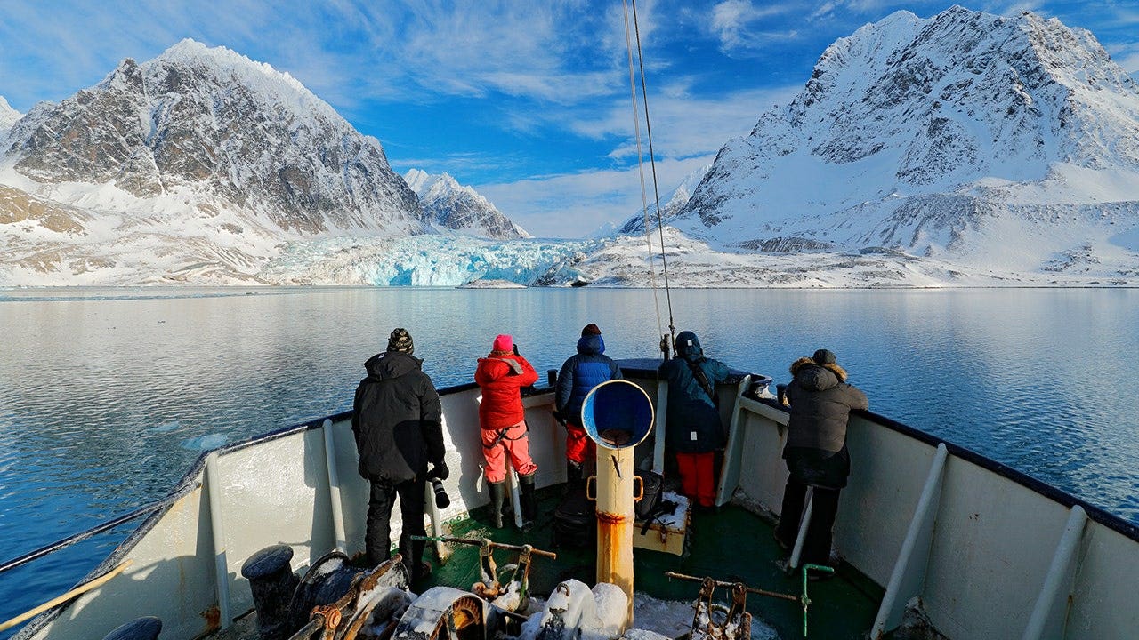 Norway boater's brazen use of horn to wake sleeping polar bear leads to fine