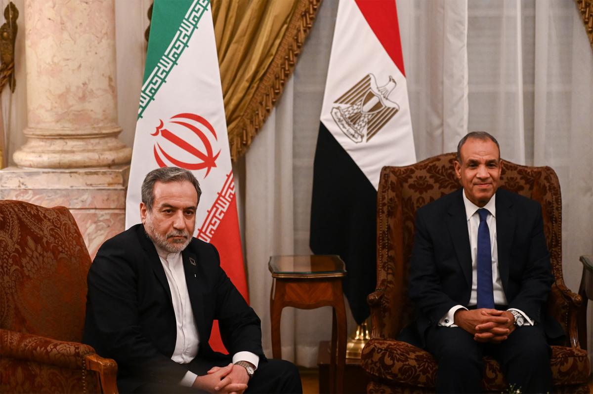 Top Egyptian, Iranian diplomats talk about restarting negotiations with US