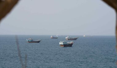 US vows 'economic D-Day' as Iran threatens to halt all oil exports