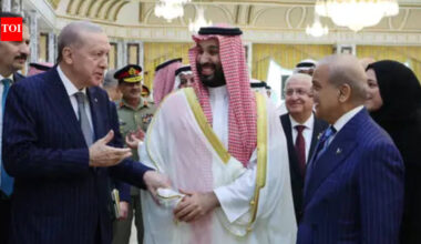 Iran invited to join Mecca pact by Saudi Arabia, Turkey, Pakistan: Report