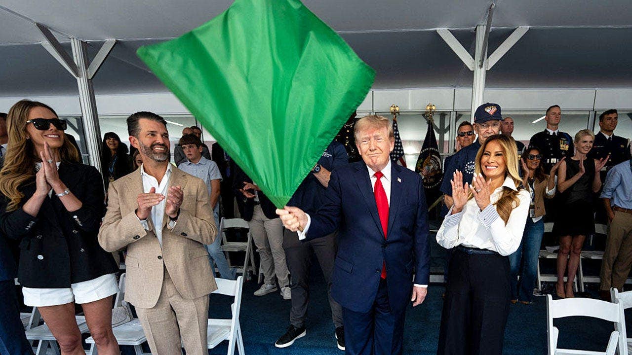 Donald Trump waves a patriotic green flag and the liberals are furious, Bubba Wallace locks up & 'F–K HIM!'