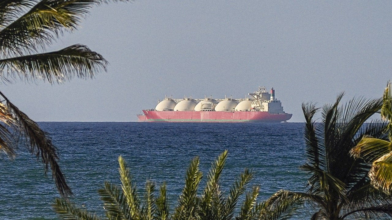 Iran shadow fleet tankers near Malaysia test oil sanctions blockade