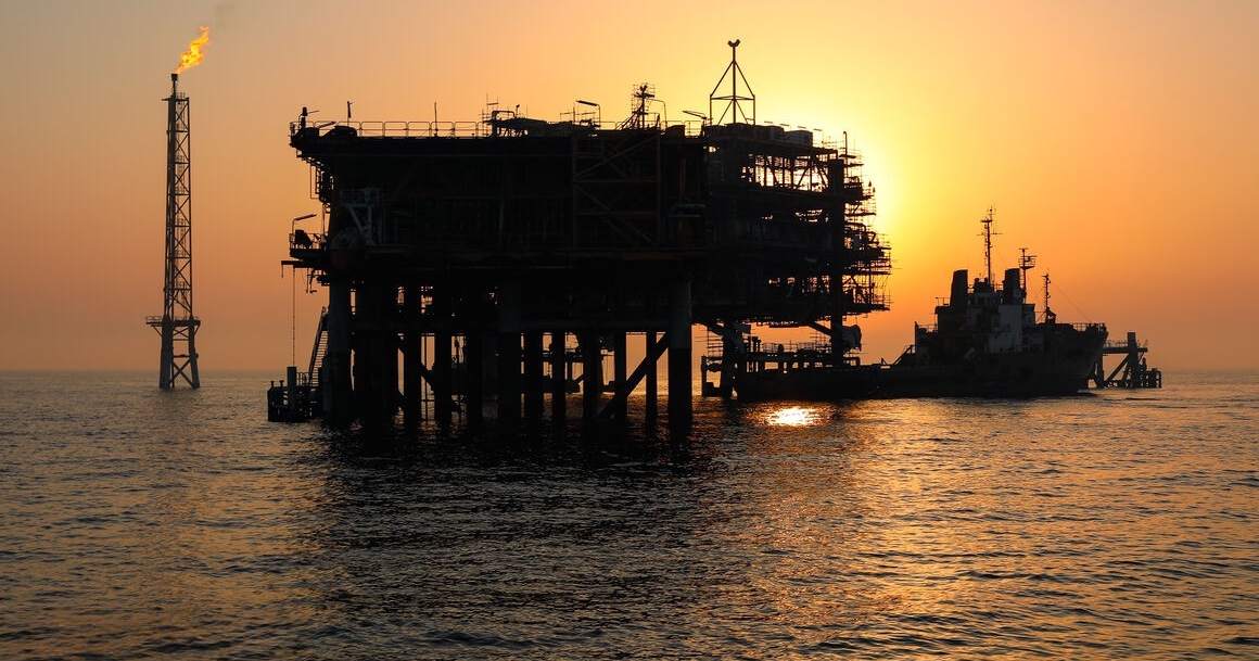Iran’s oil exports near zero as Persian Gulf flows recover