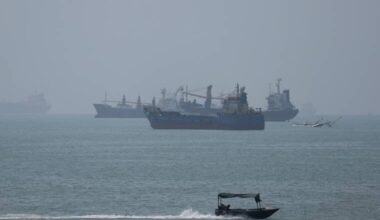 U.S. forces strike two Iranian launchers on Iran’s Larak island