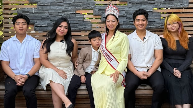 Sask. woman crowned Mrs. Canada Universe after 26 years away from the stage
