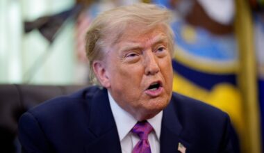 Trump returns from golf club to gripe on Truth Social about Kennedy Center judge and ‘VANDALS’