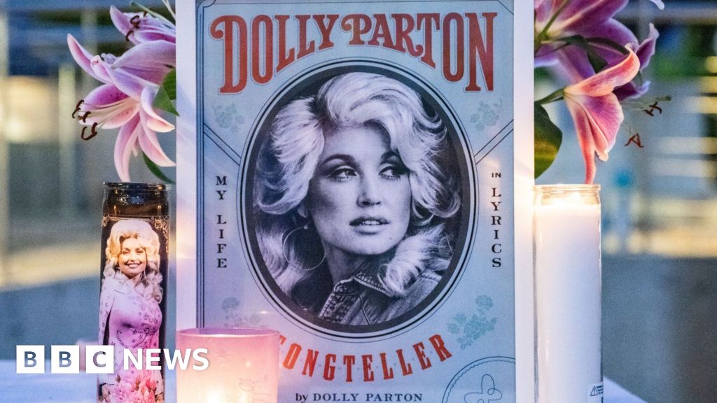 Dolly Parton laid to rest alongside husband in Nashville - BBC