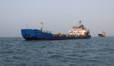 Iran retaliates against US forces after American strikes in key oil route and more top headlines