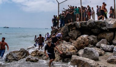Spanish PM blames Russia, Israel for disinformation in Ceuta migrant crisis