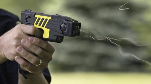 'Erratic' man shot with Taser during arrest by Winnipeg police dies in hospital