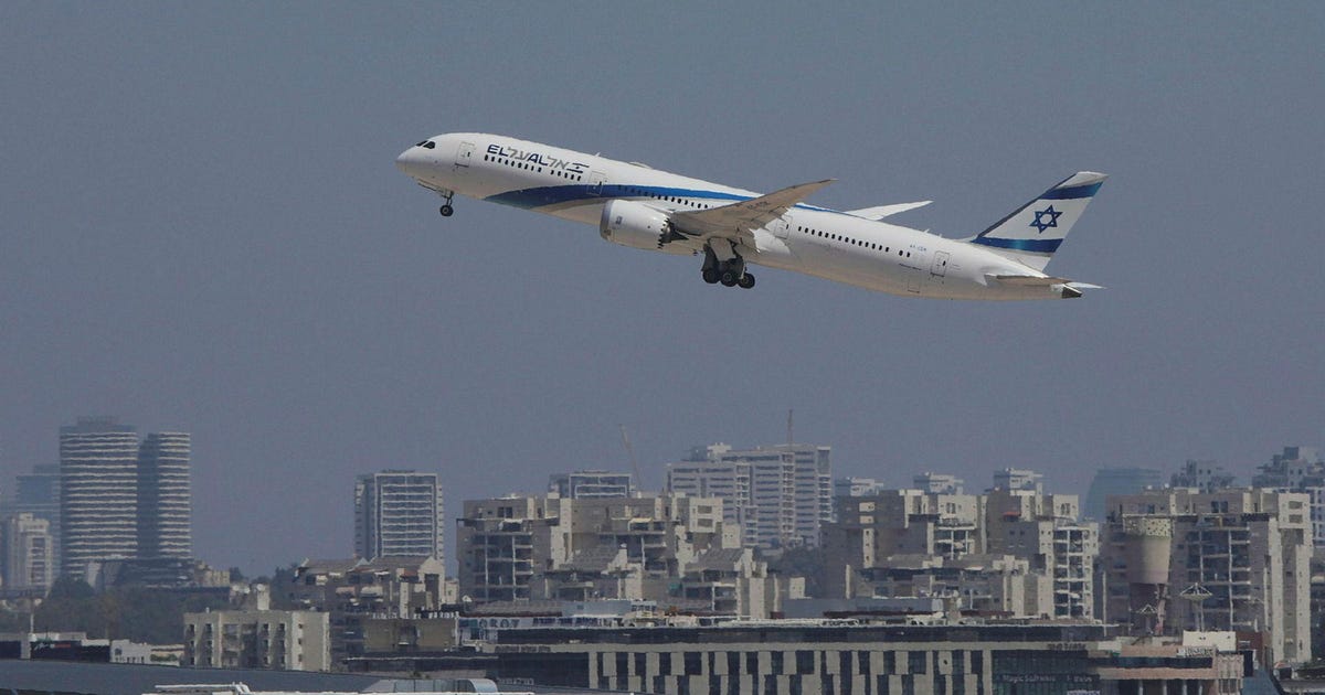 Emigration From Israel Remained at a Record High in 2025, Study Finds - Haaretz
