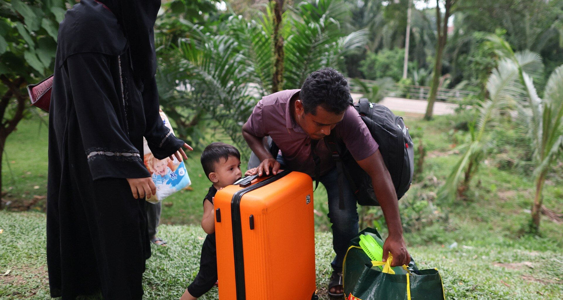 Malaysia to return 1,500 Rohingya refugees next month, despite safety fears | Crimes Against Humanity News
