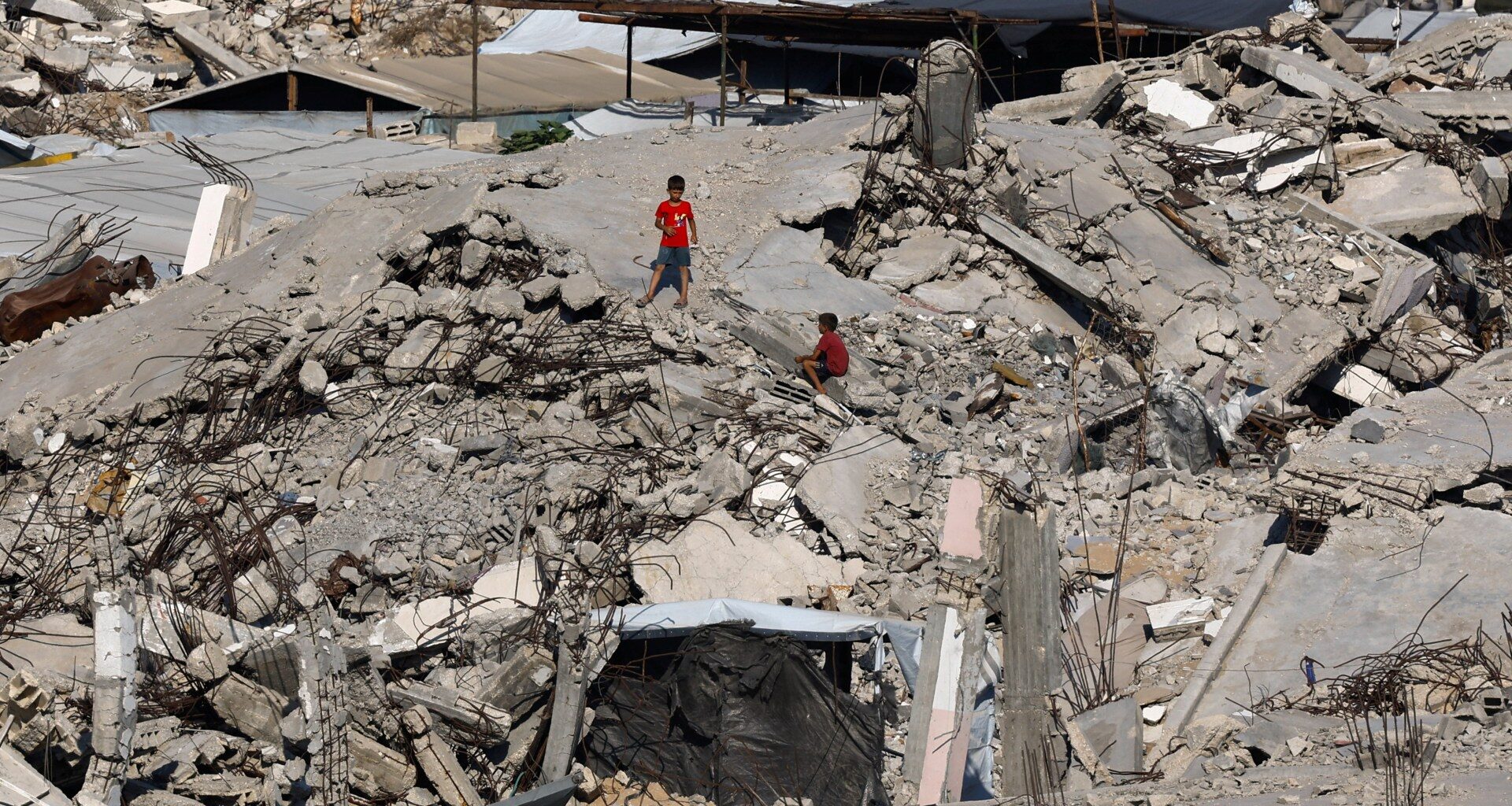 Israel trucks out Gaza’s rubble to ‘hide genocide’ and ‘redraw the map’ | Crimes Against Humanity