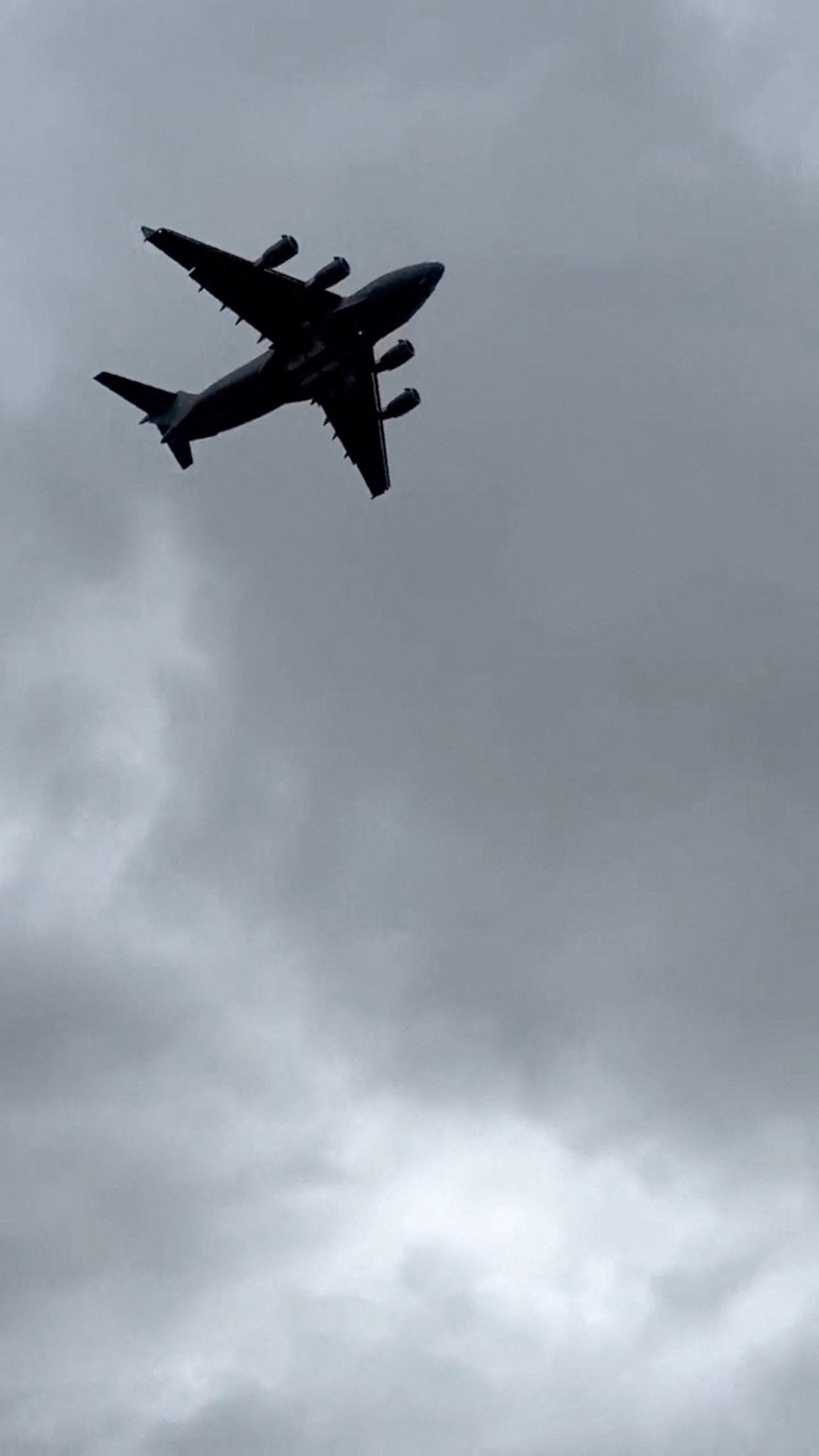 A US military transport plane approaches Moscow, Russia, August 25, 2026, in this screen grab taken from a social media video