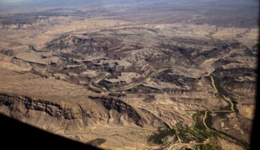 Paxton stays quiet on Big Bend wall as Texas Republicans revolt
