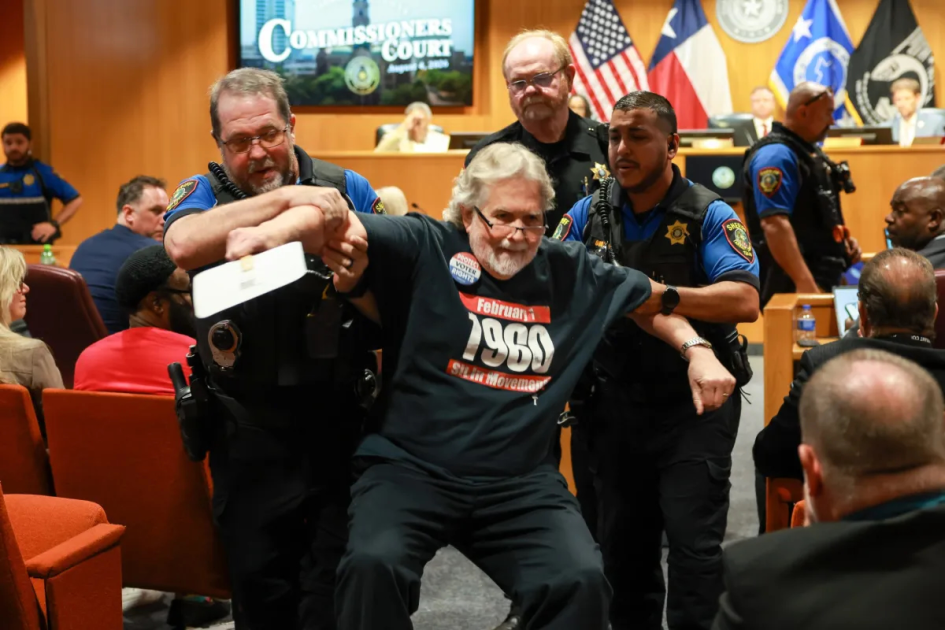 Arrests made during Tarrant County meeting on voting site cuts