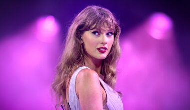 Taylor Swift donates $50,000 to mom left with collapsed lung, ruptured organs after saving teens from highway crash