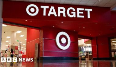 Target apologises for 'offensive' children Halloween costume after backlash - BBC