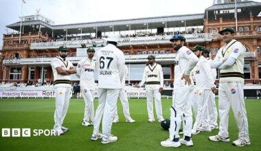 Pakistan wait to take the field at Lord's