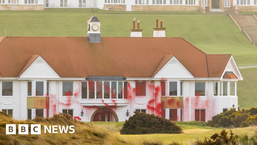 'Terrorist connection' over Trump Turnberry vandalism charges - BBC