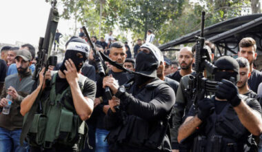What do we know about the Israeli-backed Palestinian militias looting and terrorizing Gaza?｜Arab News Japan