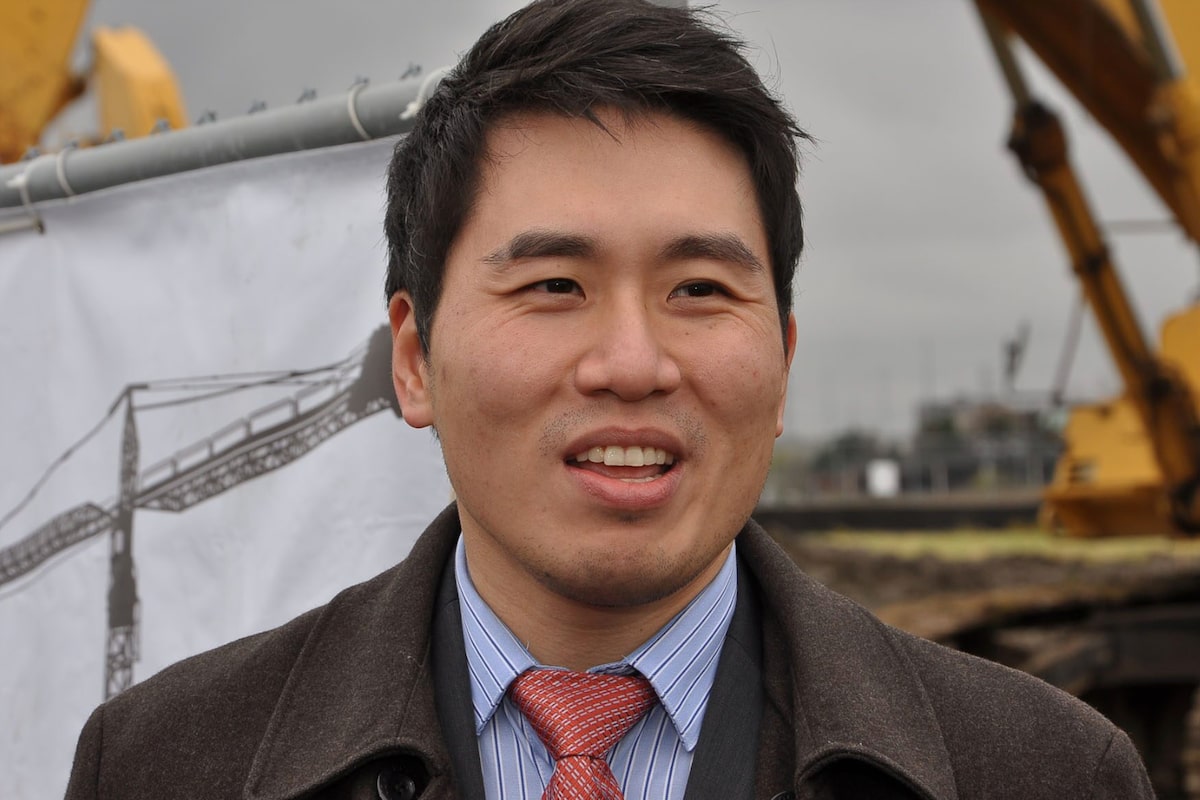 Liberal MP Shaun Chen to resign over health concerns
