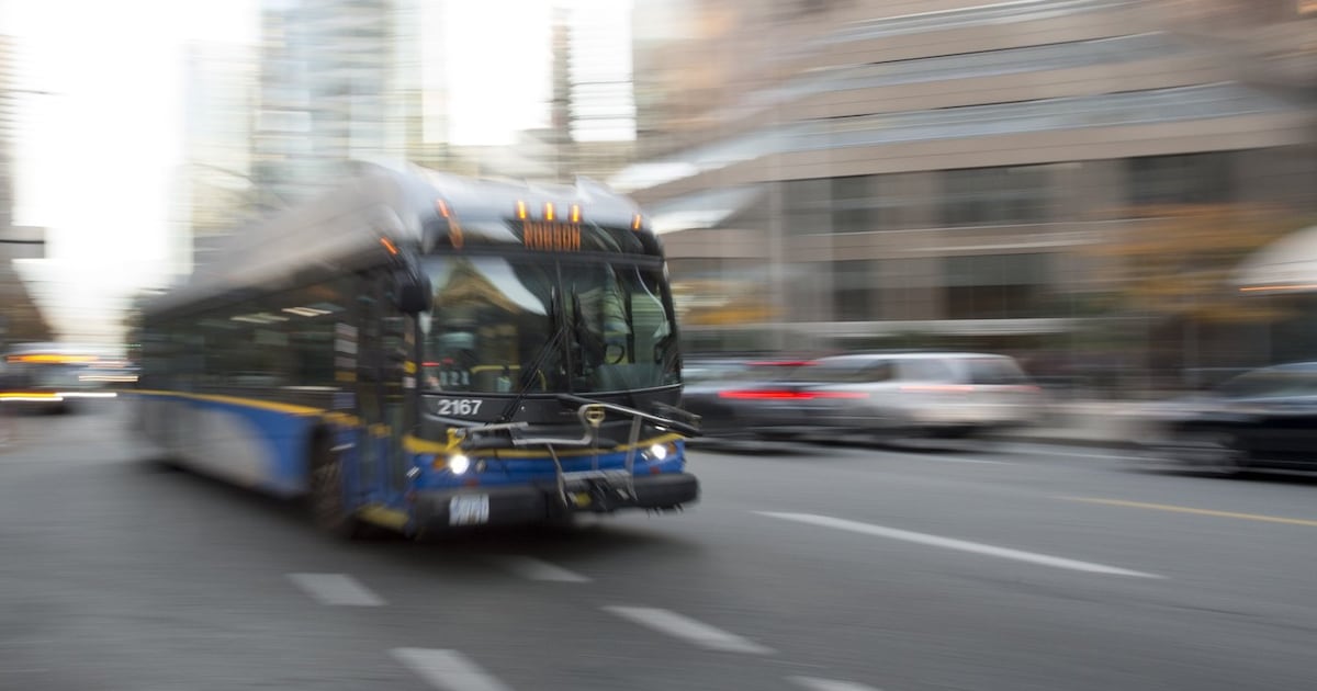 Transit workers in Metro Vancouver and Victoria serve 72-hour strike notice - CTV News