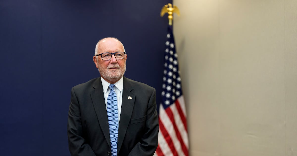 ‘Fed up’: Hoekstra petition sends strong message to U.S., trade expert says - CTV News