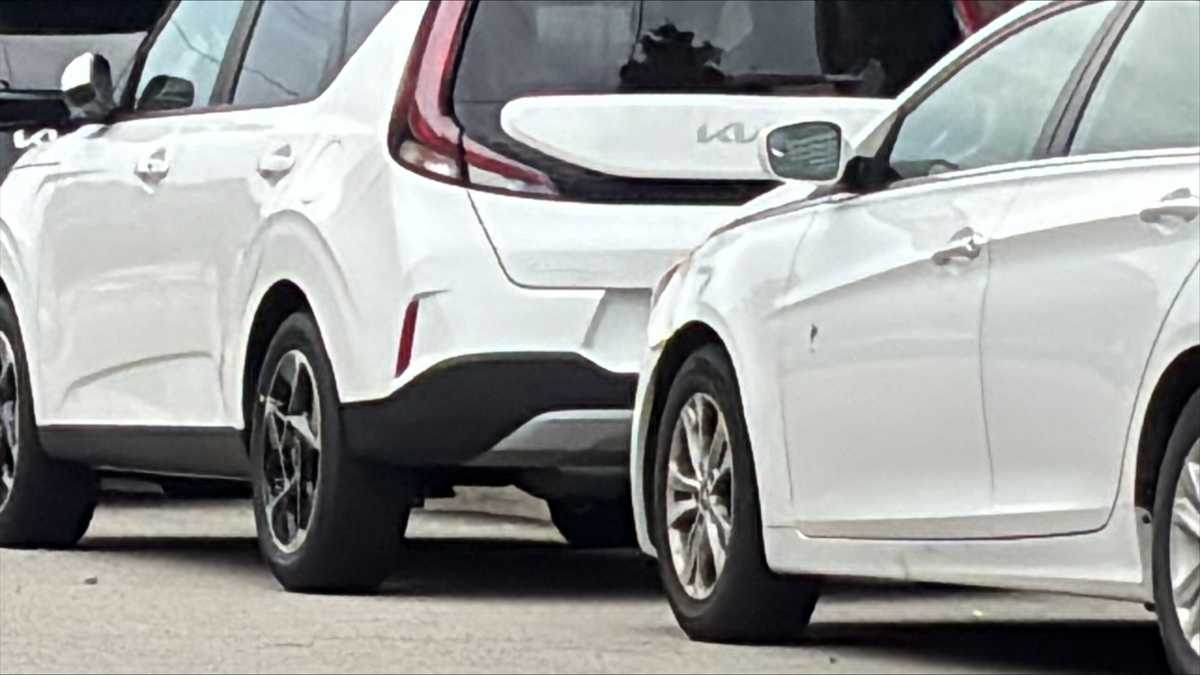 Vehicles and apartments hit by gunfire Friday night
