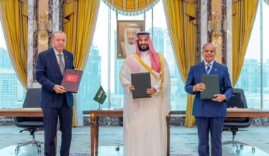 Mecca pact ties three Sunni powers together as Iran-backed attacks loom