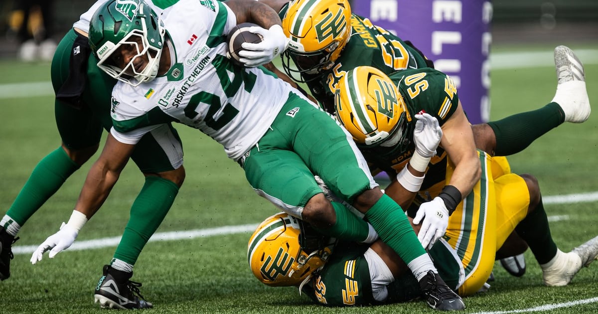 Stevens helps Riders edge West-leading Elks 28-26 in front of 31,757 fans in Edmonton - CTV News