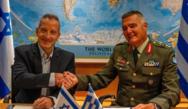 Israel, Greece sign record €3 billion defense deal