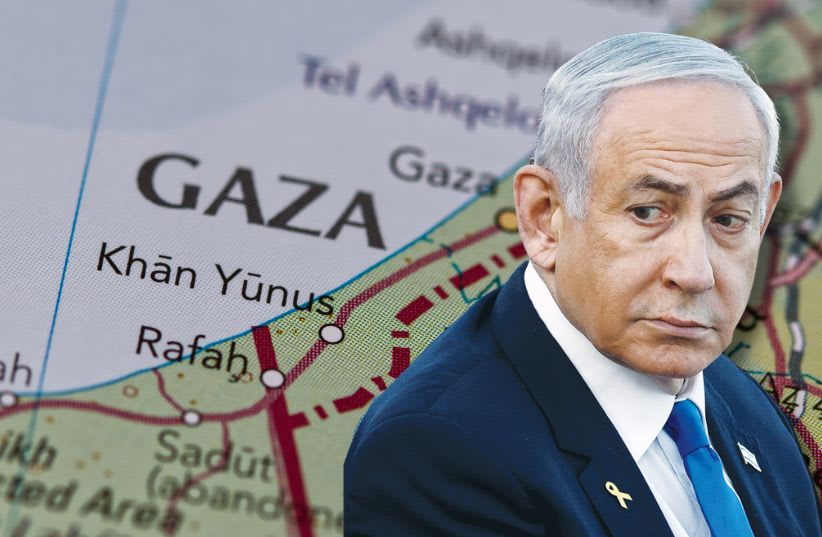 Israeli Prime Minister Benjamin Netanyahu in front of a map of Gaza (illustration).