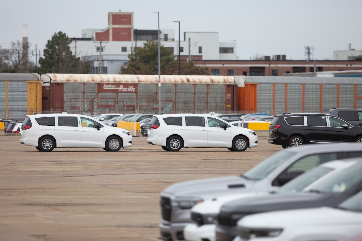 Auto tariffs of 15% would erase profitability and spur industry’s decline, experts say