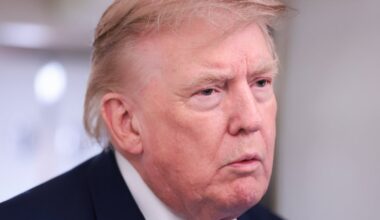 Ex-Trump Aide Spells Out How White House Is ‘Gaslighting’ Its Own Supporters Right Now