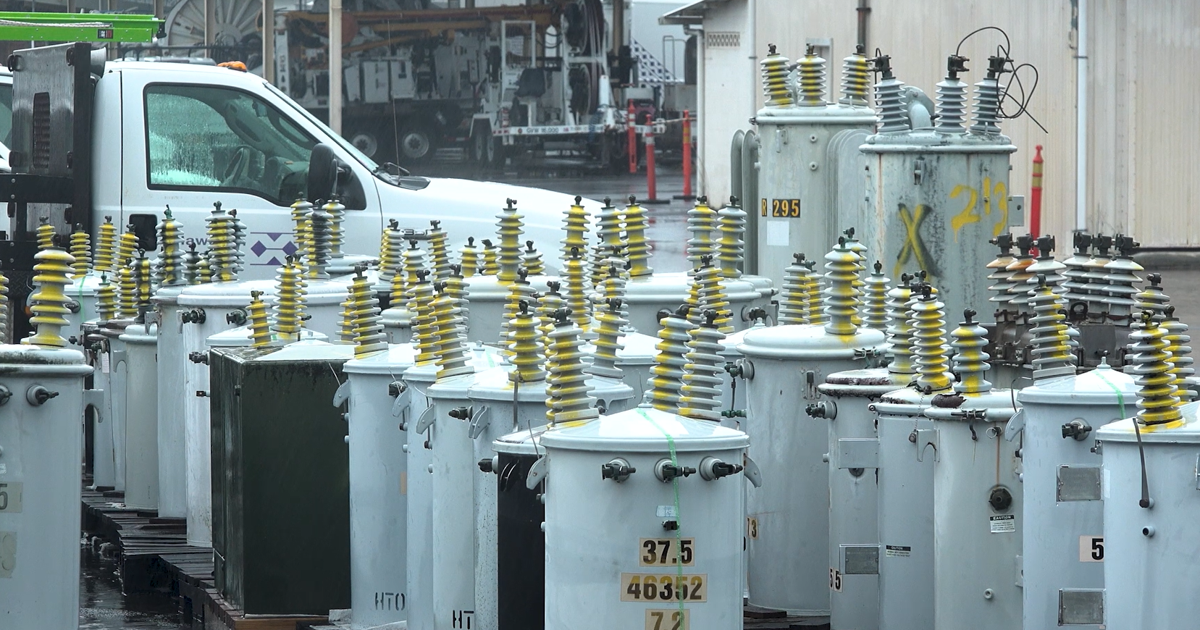 HECO crews continue to restore power to thousands of residents after Tropical Storm Lala | Business
