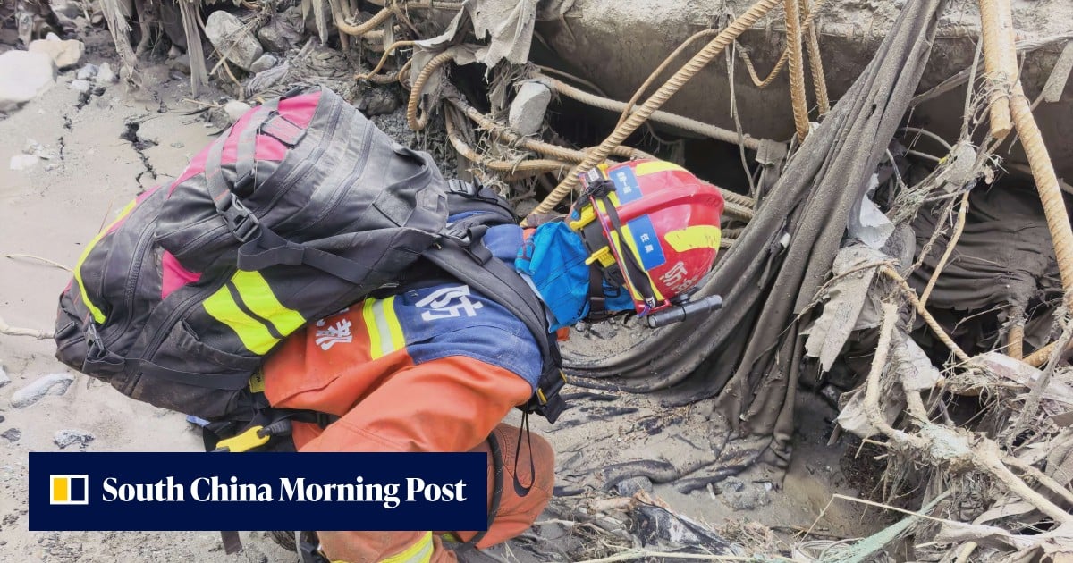 China-Nepal floods: rescue operations continue under threat of lake collapse