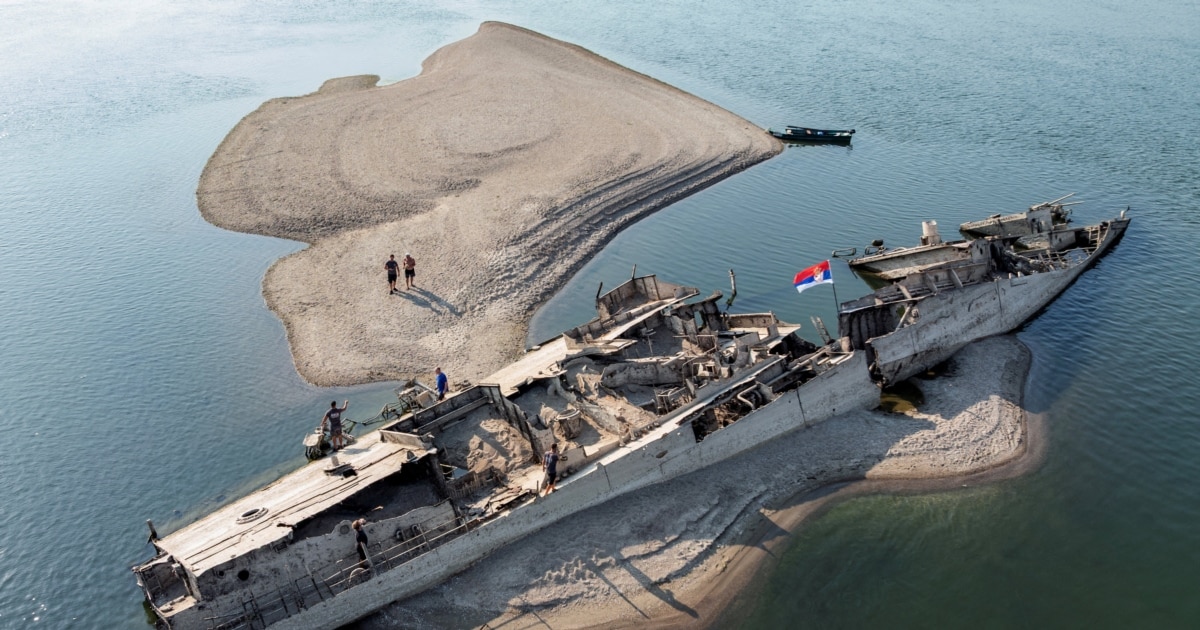 The Nazi Relics Emerging From Drought-Stricken Danube - Radio Free Europe/Radio Liberty
