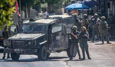 [ILLUSTRATIVE] Israeli Border Police officers patrol outside Damascus Gate in Jerusalem’s Old City during the beginning of the holy fasting month of Ramadan, February 18, 2026.