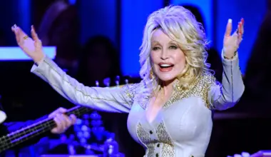 Nashville airport may be renamed to honor Dolly Parton