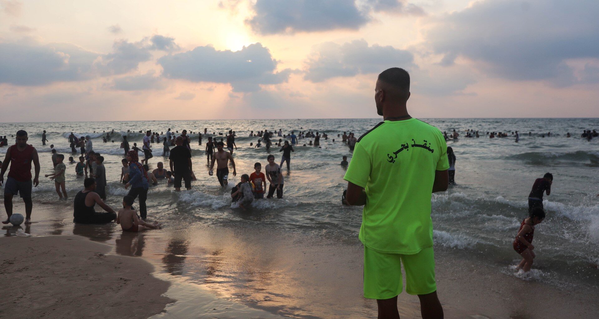 Armed with a whistle, Gaza’s lifeguards do what they can to save swimmers | Israel-Palestine conflict News