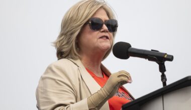 Anti-immigration speaker banned from U.K. still planning to attend Ontario conference