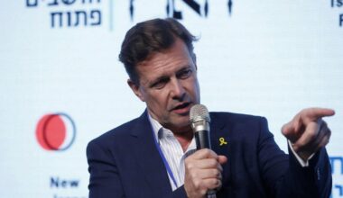 Ex-German Ambassador Urges Measures Against Israel Over Settlements