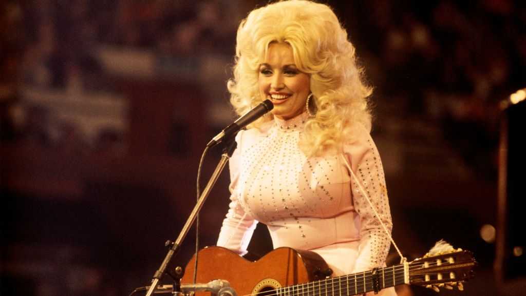 Jolene surges after Dolly Parton’s death as fans stream her hits