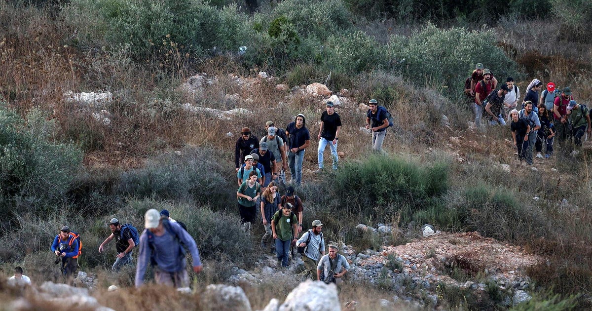 IDF Says 'Not Possible' to Determine Who Shot Israeli Settler in Deadly West Bank Clash