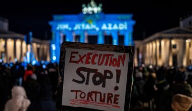 Iran Executes 19-Year-Old Arrested During January Protests, Right Group Says