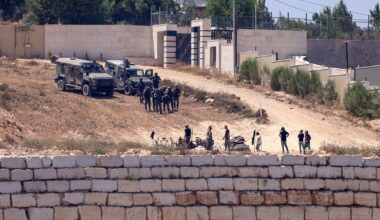 IDF fails to remove settler extremists besieging Palestinian home in West Bank