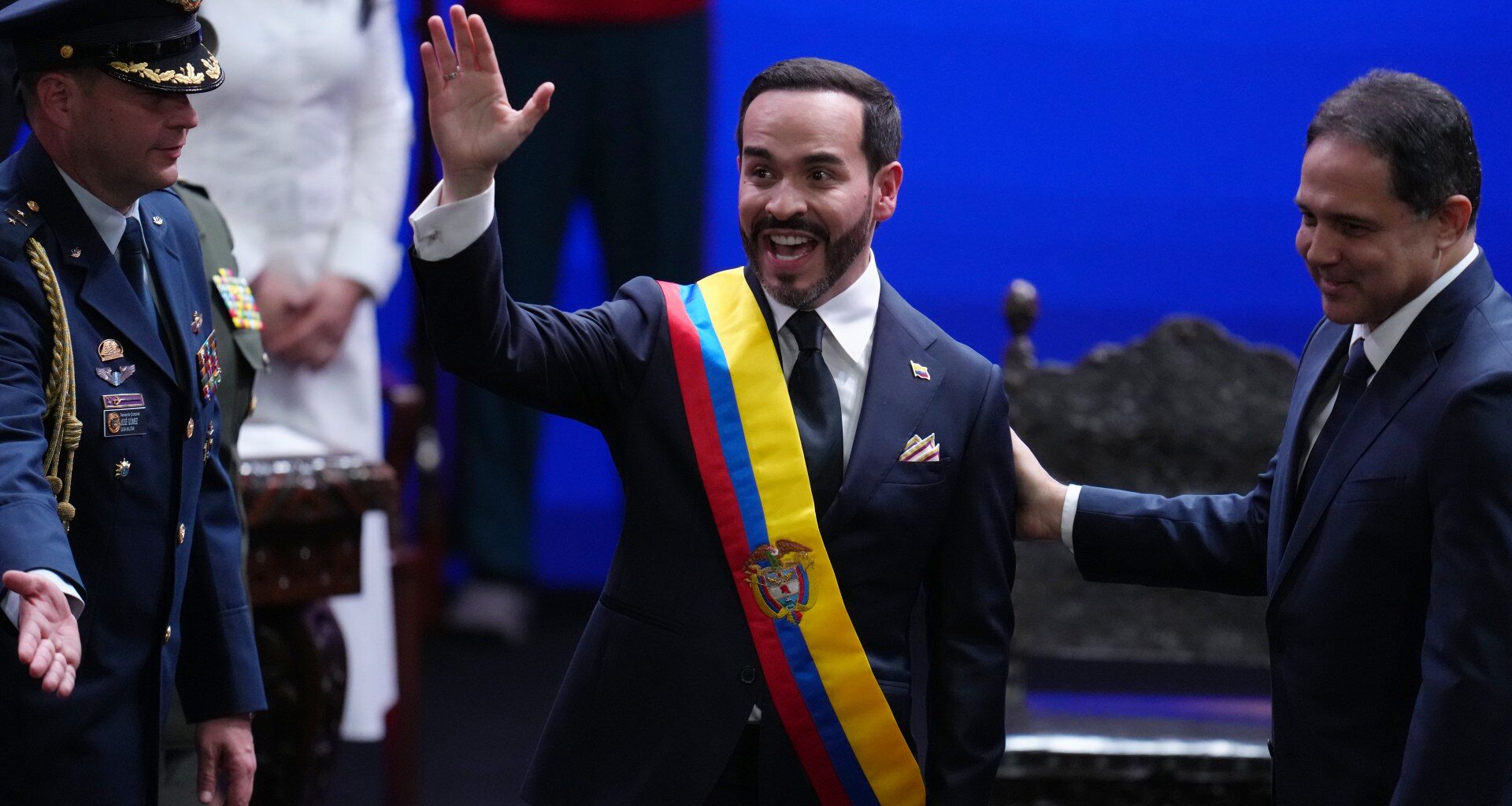 De la Espriella sworn in as Colombia’s leader, vows armed group crackdown | Politics News
