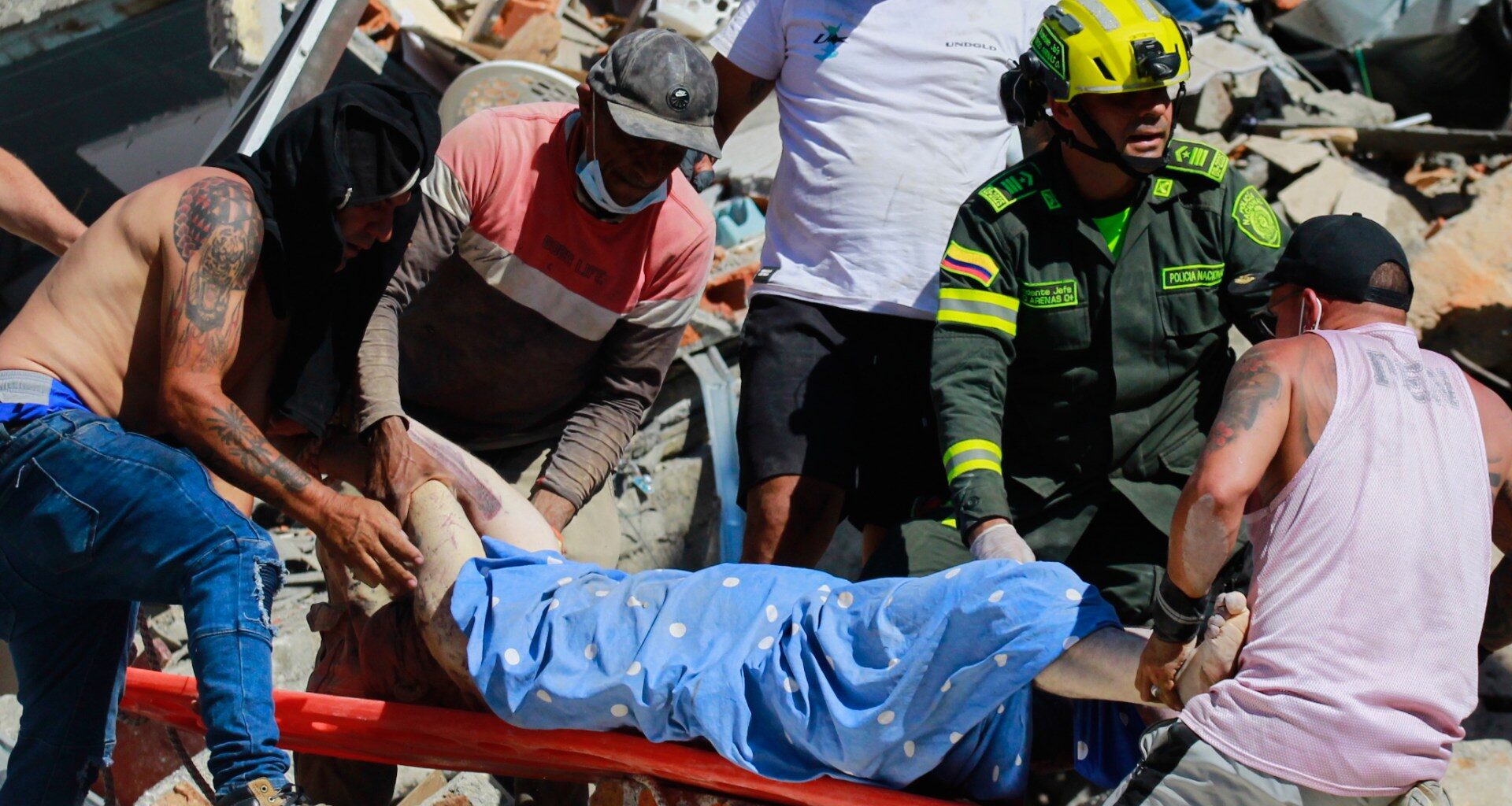 Colombia quake: Frantic search for survivors as over 2,700 reported missing | News