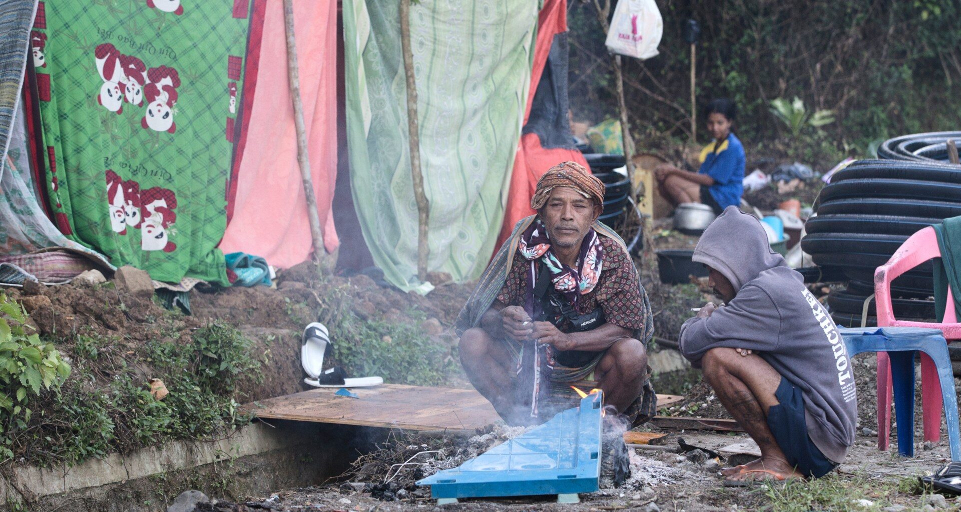 Thousands await aid after deadly Indonesia quake as rescue work under way | Earthquakes News